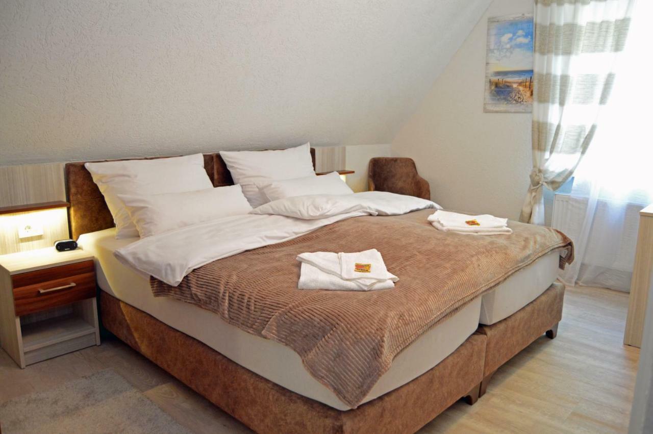 Hotel Ambiente Soltau Esterno foto