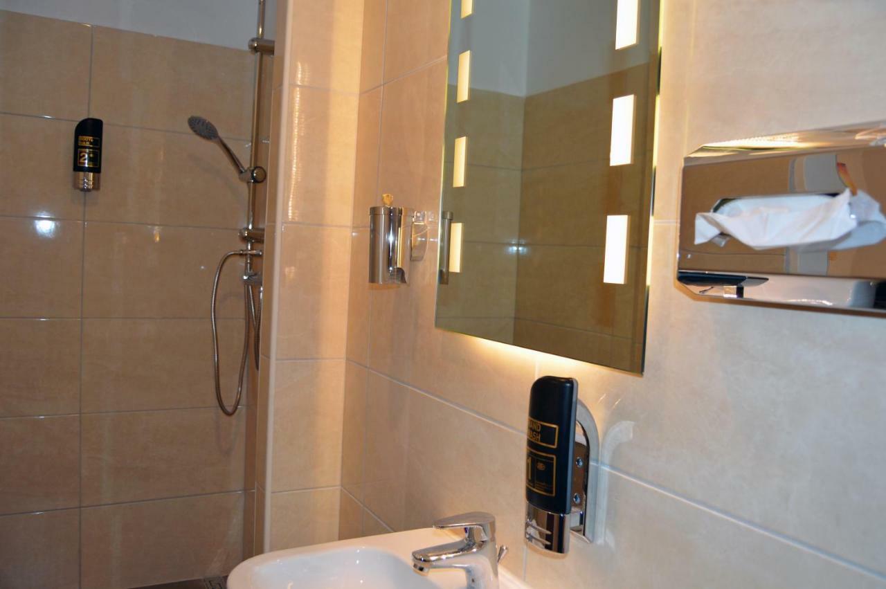 Hotel Ambiente Soltau Esterno foto